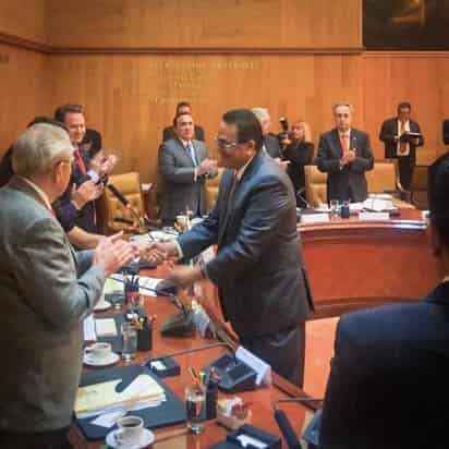 Será el día de mañana cuando comience sus nuevas funciones en la dependencia de seguridad social, la cual calificó como una 'tarea crucial para alcanzar el México justo que todos queremos'. (FACEBOOK)