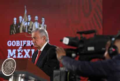 El presidente Andrés Manuel López Obrador anunció hoy que el lunes próximo en el Zócalo capitalino hará un llamado a conseguir la paz con la participación de todos los ciudadanos, y descartó excluir a los grupos religiosos porque se trata de un llamado amplio. (ARCHIVO)