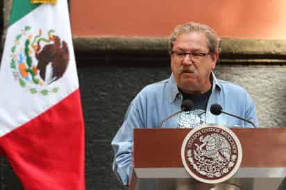 El presidente Andrés Manuel López Obrador sostiene una reunión en Palacio Nacional con el titular del Fondo de Cultura Económica (FCE), Francisco Ignacio Taibo Mahojo. (ARCHIVO)