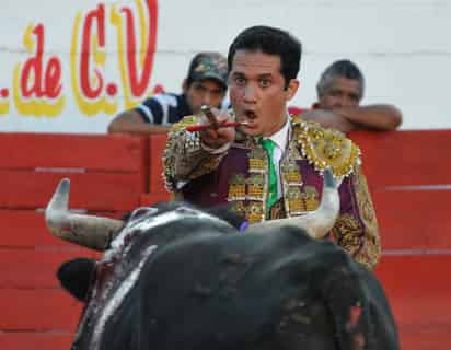 Escasean las oportunidades para Mora en su tierra, pero es acartelado en Sudamérica. (ARCHIVO)