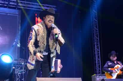 Presentación. Con todos sus éxitos se presentarán en Torreón Lorenzo de Monteclaro, Lalo Mora y Rosendo Cantú. (ARCHIVO) 