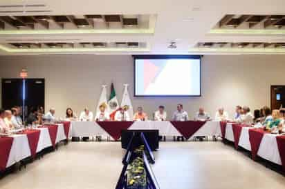 Morris Libson Valdes, presidente del Consejo de Desarrollo Económico de Piedras Negras, consideró que éste tipo de reuniones deben realizarse frecuentemente. (EL SIGLO DE COAHUILA)