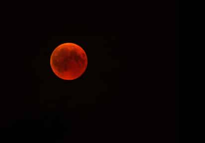 La luna de cosecha es un fenómeno que marca el comienzo del otoño boreal. (ARCHIVO) 