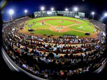 El Revolución, casa de los Algodoneros del Unión Laguna, es el estadio más antiguo de México en el que aun se practica deporte profesional.