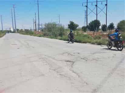 El tema de pavimentación y rehabilitación de carreteras hace falta en casi todos los puntos del municipio de Fco. I. Madero. (EL SIGLO DE TORREÓN)
