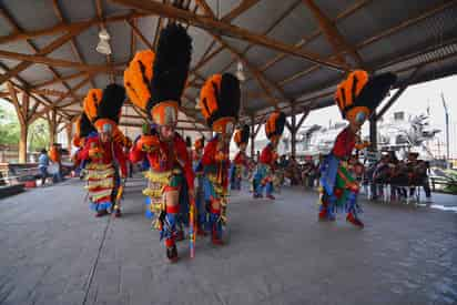 Tradicón. Los Bachos tuvieron una presentación el pasado domingo en el Museo del Ferrocarril. (EL Siglo de Torreón / Ernesto Ramírez Camacho)