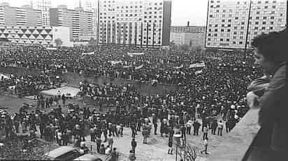 El de 2 octubre de 1968 un mitin de estudiantes fue reprimido por el Ejército en la plaza de las Tres Culturas en Tlatelolco, luego de un par de meses de manifestaciones que se originaron tras una riña entre estudiantes en la que intervinieron los granaderos, el 22 de julio. (EL UNIVERSAL)