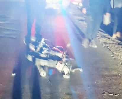 Tras los hechos, el chofer se retiró del sitio de forma pedestre, dejando abandonada a su acompañante y la motocicleta. (EL SIGLO DE TORREÓN)