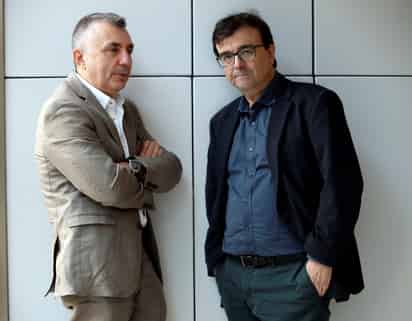 Autores de Planeta. Tras merecer el premio, los autores renunciaron a la multinacional Penguin Random House. (ARCHIVO) 