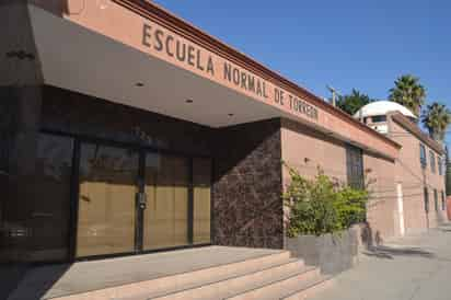 La feria está dirigida a estudiantes próximos a egresar de secundaria y preparatoria. (ARCHIVO)