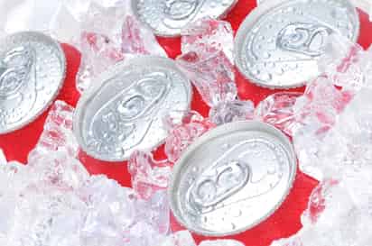 México es el primer consumidor de refrescos en el mundo, con un promedio de 163 litros por persona al año. (ARCHIVO)