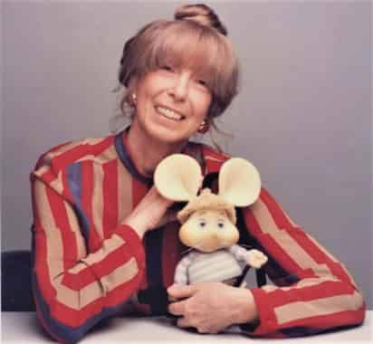 Topo Gigio llegó a México de la mano de Raúl Astor en los años 70. Forma parte de los recuerdos de una generación que se iba a dormir cuando el ratoncito cantaba: “A la camita, a la camita”, y la pantalla se iba a negros. (ESPECIAL)