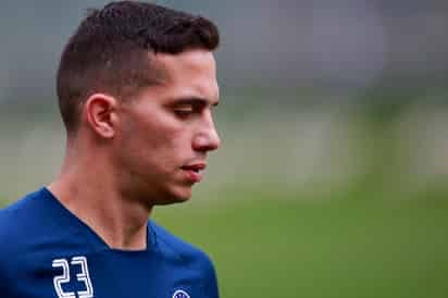 El mediocampista argentino es una de las opciones que considera a futuro el técnico charrúa de Cruz Azul, Robert Dante Siboldi. (ARCHIVO)