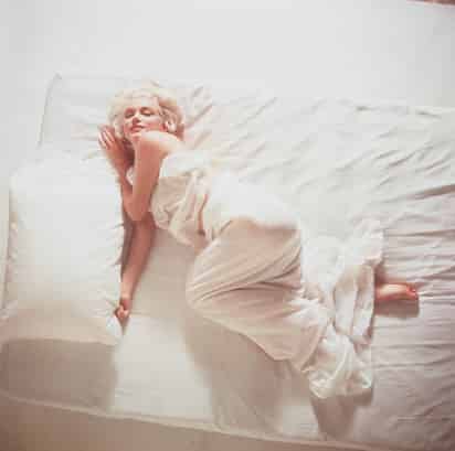 Fotos. Marilyn Monroe se las tomó para el 25 aniversario de la revista Look en donde derrochaba sensualidad. (ESPECIAL)