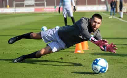 Tras recuperarse de un proceso quirúrgico, el arquero Jonathan Orozco ya reportó con el conjunto lagunero de cara al cierre de torneo. (ESPECIAL) 