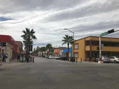 La rehabilitación de fachadas en el Paseo Independencia de Gómez Palacio está al 58 por ciento. (FABIOLA P. CANEDO)
