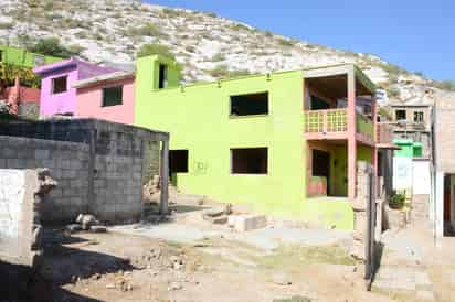 Temática. La obra narra el desplazamiento forzado que vivieron los vecinos de este barrio torreonense debido a la violencia. (EL SIGLO DE TORREÓN / Archivo)