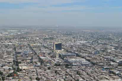 Las regidoras consideran que el Ayuntamiento debe invertir en tecnología que mida también los gases y metales pesados en el aire. (EL SIGLO DE TORREÓN)