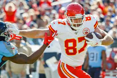 Travis Kelce es una pieza fundamental en la ofensiva de Jefes. (EFE)