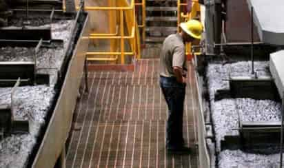 La empresa dijo que entre las personas que bloquean los accesos se encuentra 'una pequeña minoría de trabajadores sindicalizados'. (ARCHIVO)