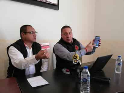 En rueda de prensa, presentaron ayer la tarjeta del Bienestar Familiar, la cual trae 24 beneficios para los afiliados a la CATEM. (EL SIGLO DE TORREÓN/VIRGINIA HERNÁNDEZ)