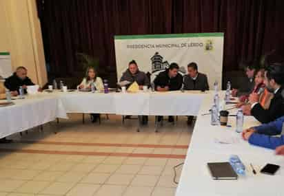 Presentará el alcalde de Lerdo al titular de la Secretaría de Desarrollo Agrario, Territorial y Urbano (SEDATU), Román Reyes Falcón, quien visitará la región para integrarse a la Comisión de la Zona Metropolitana, proyectos por 18 millones de pesos. (EL SIGLO DE TORREÓN)
