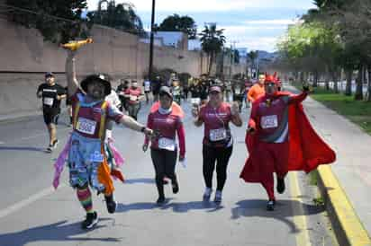 No podía faltar en la carrera el popular “Diablito”. (Fernando Compeán)
