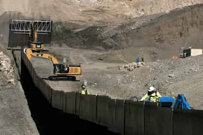 Trump destacó que México ha desplegado cerca de 27 mil soldados en la zona, lo que ha contribuido a reducir el número de migrantes que llegan al cruce fronterizo. (AGENCIAS).
