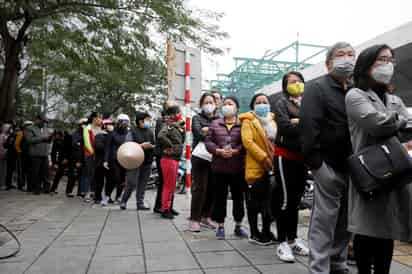 Las autoridades vietnamitas pusieron este jueves en cuarentena una comarca de unos 10,000 habitantes para contener al coronavirus. (ARCHIVO) 