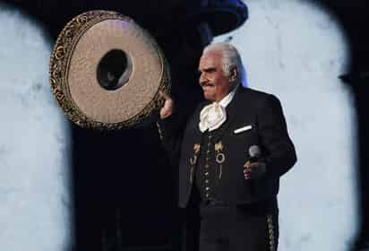 Estrella. Vicente Fernández fue incluido en El Salón de la Fama de la revista Billboard en 2016.