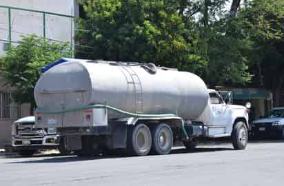 Apoya Simas Torreón a colonias de Simas Rural por falta de agua potable. (EL SIGLO DE TORREÓN)