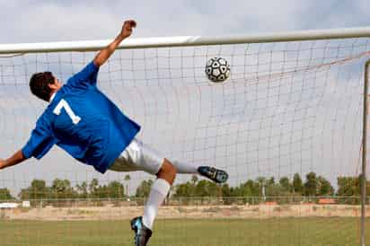 Los suplementos de electrolitos utilizados por deportistas no son confiables para mantener sus niveles de sodio en equilibrio. (ARCHIVO) 