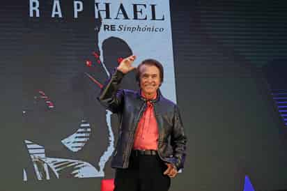 No para. De su regreso a la actuación, Raphael dijo que también tiene planes de volver al cine, pero hasta que finalice su gira. (ARCHIVO)