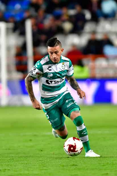 En el duelo ante los Tuzos de Pachuca, Brian Lozano cumplió cien juegos con los Guerreros del Santos Laguna. (JAM MEDIA)