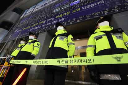 Autoridades de Corea del Sur anunciaron hoy que tomarán acciones legales contra fieles que se congreguen en iglesias. (ARCHIVO)