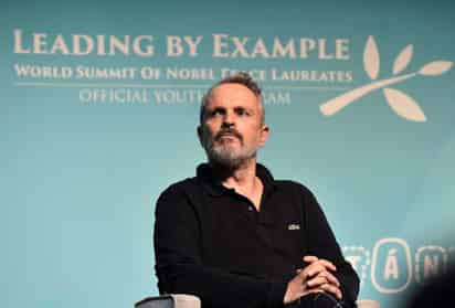 Problemas familiares. Miguel Bosé y Nacho Palau, esperan nueva fecha para definir el futuro de sus cuatro hijos. (ARCHIVO)