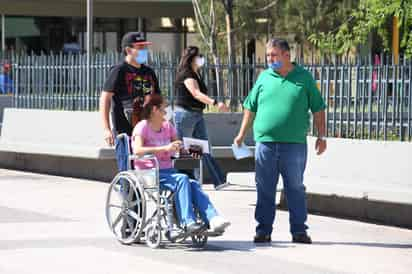 En el escenario de emergencia sanitaria por COVID-19 que atraviesa el país, la labor de estos profesionistas es fundamental. (FERNANDO COMPEÁN)