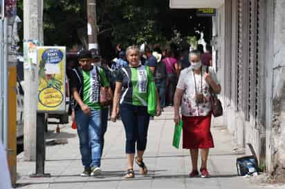 Lo que se busca es rescatar el empleo y la planta productiva nacional para poder reactivar la economía; el comercio ya perdió 243 mil millones de pesos en la primera fase de la epidemia. (ARCHIVO) 