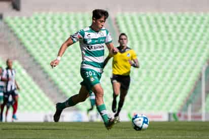 El elemento formado en la cantera verdiblanca tiene 39 goles en su corta carrera: 13 de ellos fueron en la Sub-15, 18 tantos en la Sub-17 y ocho anotaciones con la Sub-20. (ARCHIVO)