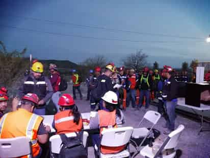 Los trabajadores de la mina La Platosa se manifestaron la semana pasada debido a que la empresa paró la producción.