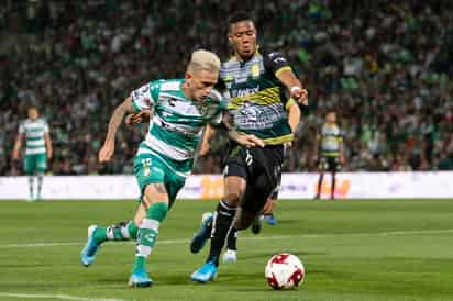 Santos Laguna y los Esmeraldas del León coinciden en que la actividad podría reanudarse durante la segunda semana de junio. (JORGE MARTÍNEZ)