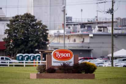 La planta de procesamiento de pollos de la compañía Tyson Foods en Wilkesboro, Carolina del Norte (EUA), registró 570 nuevos casos de COVID-19 entre sus trabajadores. (ARCHIVO)