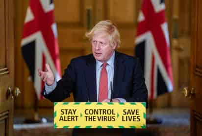 El primer ministro británico, Boris Johnson, anunció este lunes la reapertura de los mercados al aire libre a partir del próximo 1 de junio y del resto de comercios minoristas 'no esenciales' desde el día 15. (EFE) 