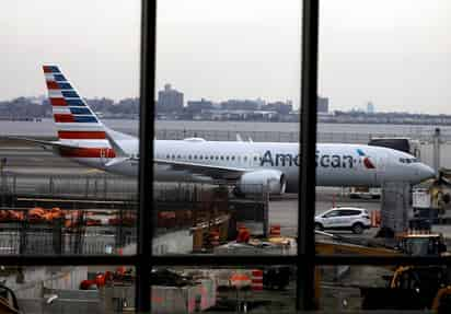 De acuerdo a los últimos datos de A4A, las aerolíneas tienen aparcada la mitad de su flota comercial. (EFE) 