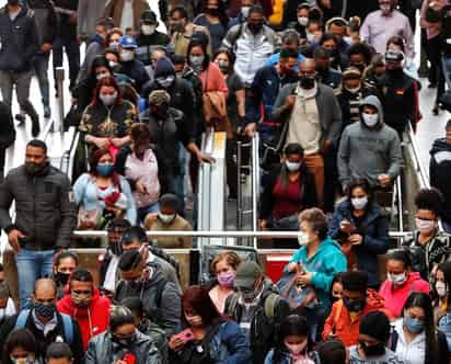 La cifra de afectados por COVID-19 en el mundo alcanzó los ocho millones de personas, de acuerdo al conteo de la Universidad Johns Hopkins. (EFE)