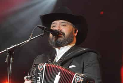 La noche del pasado martes, Ricky Muñoz, vocalista de Intocable,  anunció que sus compañeros han dado positivo al COVID-19. (ARCHIVO) 