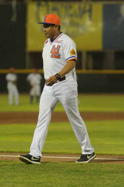 El bajacaliforniano recibió su primera oportunidad como mánager en la LMB, con los Algodoneros del Unión Laguna. (ARCHIVO)