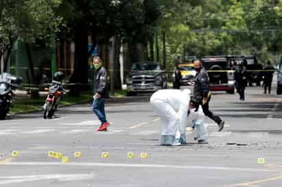 En conferencia de prensa, en Palacio Nacional que encabeza el presidente Andrés Manuel López Obrador, el canciller señaló que la información que tiene es que las armas usadas en el atentado no necesariamente son las que se introdujeron en el operativo Rápido y Furioso.
(ARCHIVO)