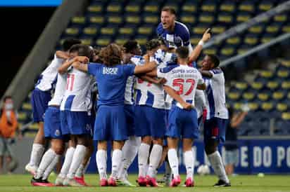 Porto logró su título 29 de la Liga de Portugal luego de derrotar 2-0 al Sporting de Lisboa. (AP)