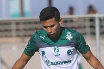 Para Sergio Ceballos, mediocampista fundamental en el campeonato de Santos Laguna en 2015, llegó una segunda oportunidad de buscar los reflectores que los puedan catapultar a la máxima categoría. (ARCHIVO)